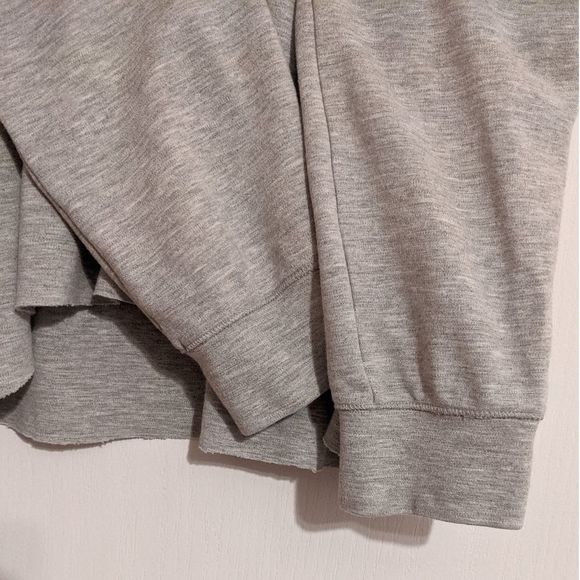 Aritzia BABATON cropped long sleeve grey size Small cropped sweatshirt @M - Picture 3 of 5
